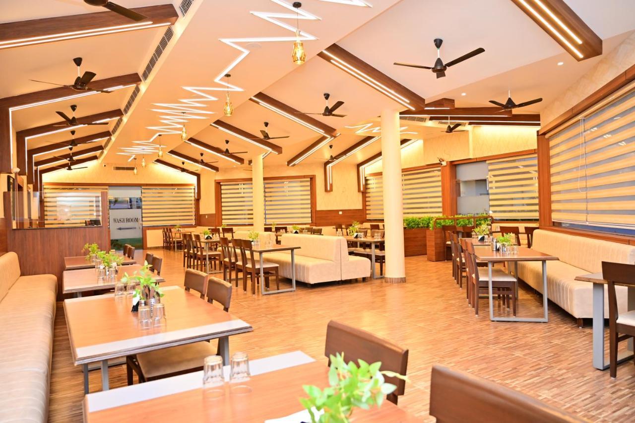 Hotel Panchsheel Ayodhya Esterno foto