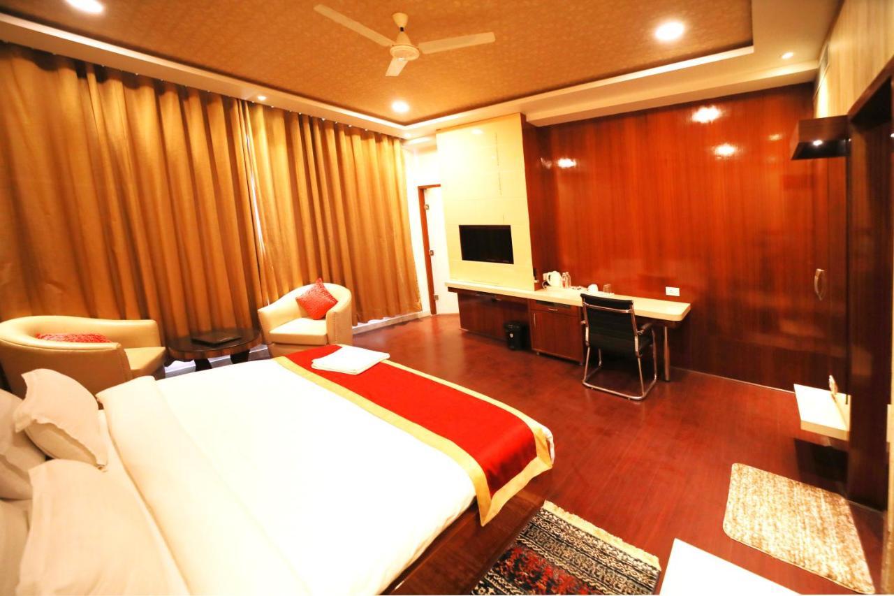 Hotel Panchsheel Ayodhya Esterno foto